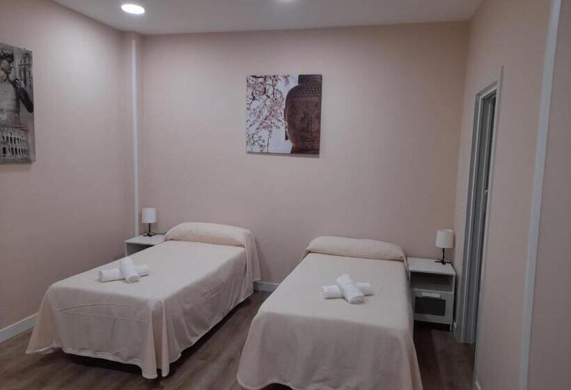 Студия Стандарт, Hospedaje Benacazon A49