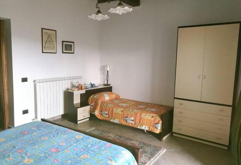 스탠다드 트리플 룸, Room In Guest Room   Triple Room In Amazing Context