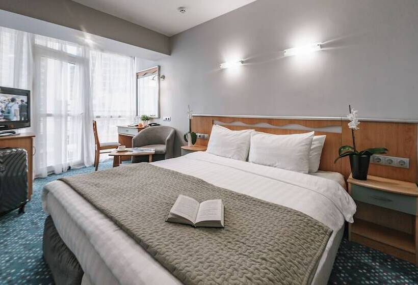 اتاق سوپریور با بالکن, City Park Hotel Sochi