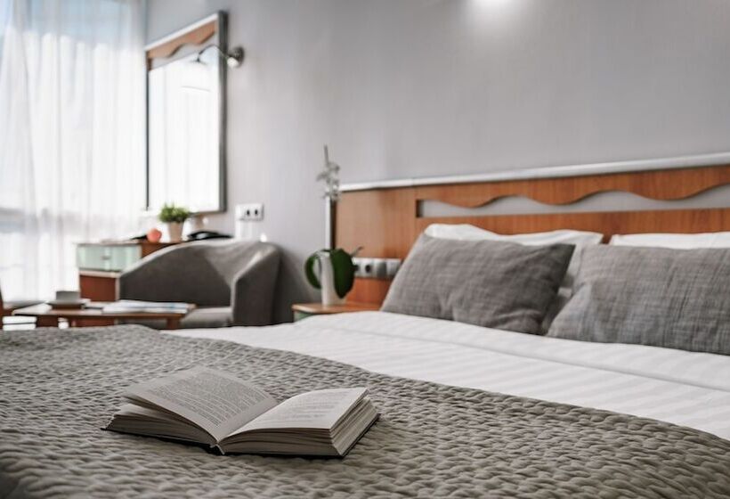 اتاق سوپریور با بالکن, City Park Hotel Sochi