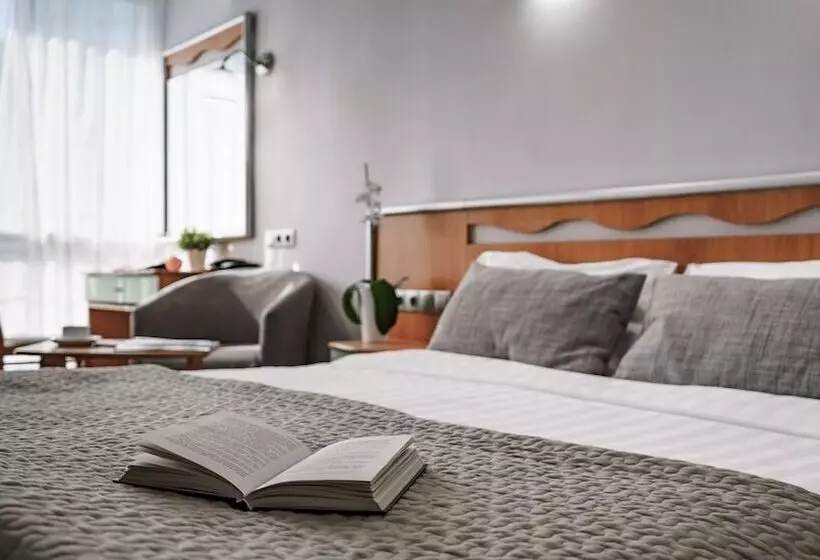 اتاق سوپریور با بالکن, City Park Hotel Sochi