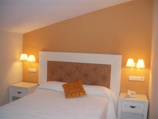 غرفة قياسية, Arcas De Agua