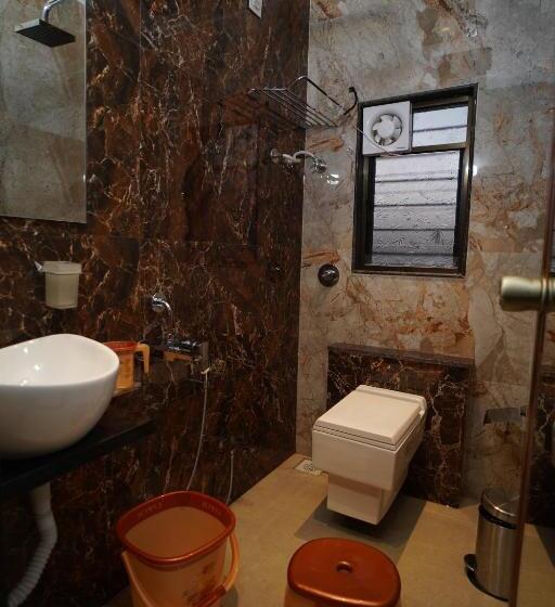 חדר דלוקס עם מרפסת, Krishna S Wood Villas