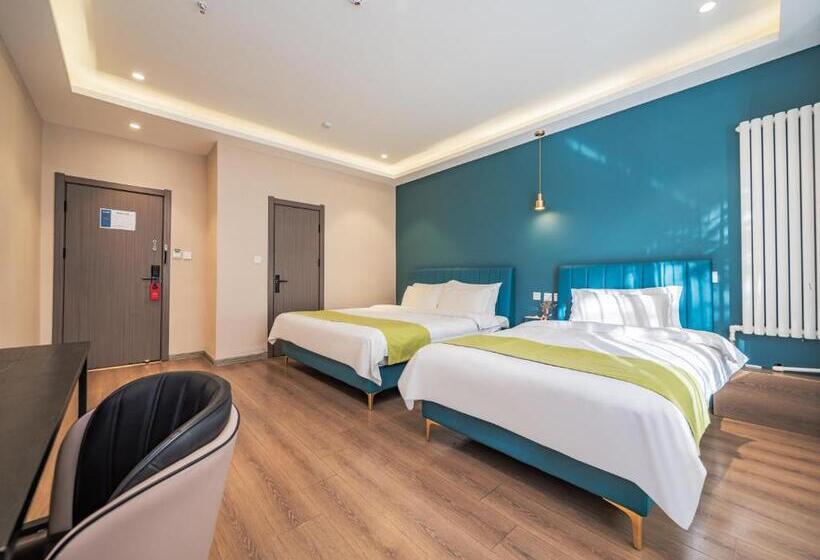 חדר משפחתי, Wutong Ins Designer