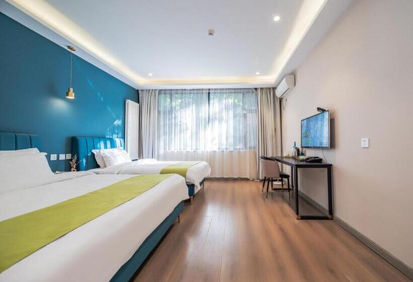 חדר משפחתי, Wutong Ins Designer