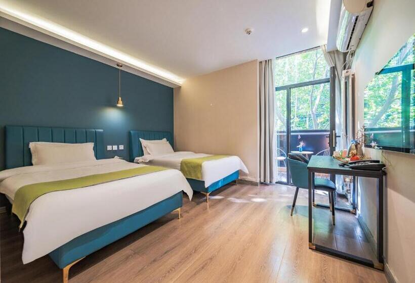 חדר דלוקס עם מרפסת, Wutong Ins Designer