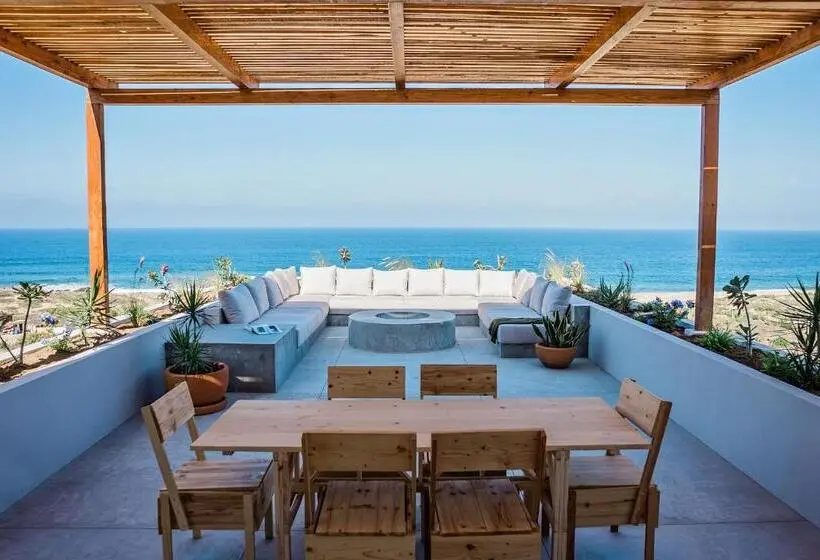 Talo 1 Makuuhuone, Topia Retreat  Sunset Suite