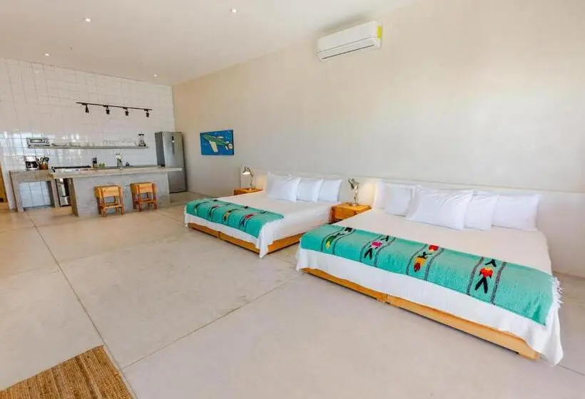 Talo 1 Makuuhuone, Topia Retreat  Sunset Suite