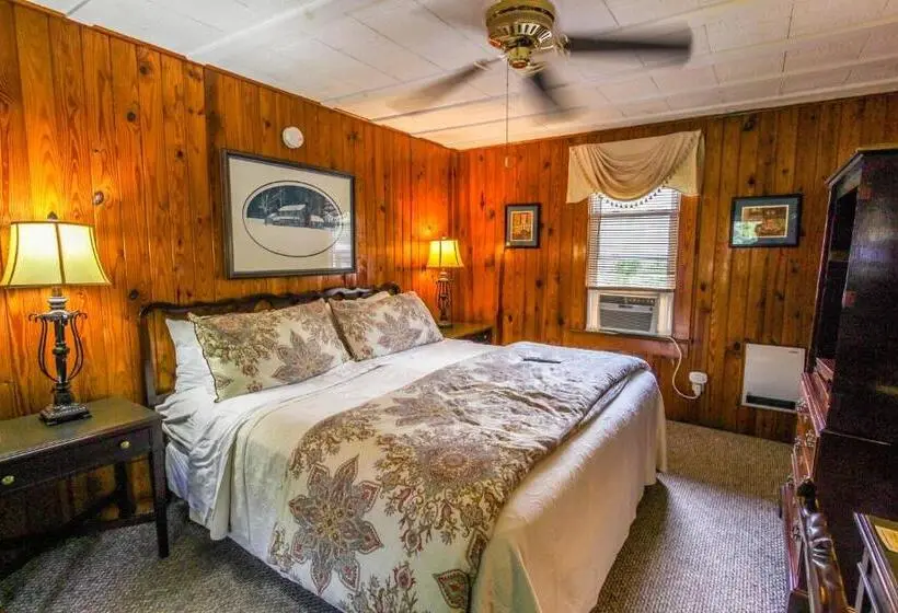 キングサイズベッドのスタンダードルーム, Mountainaire Inn And Log Cabins