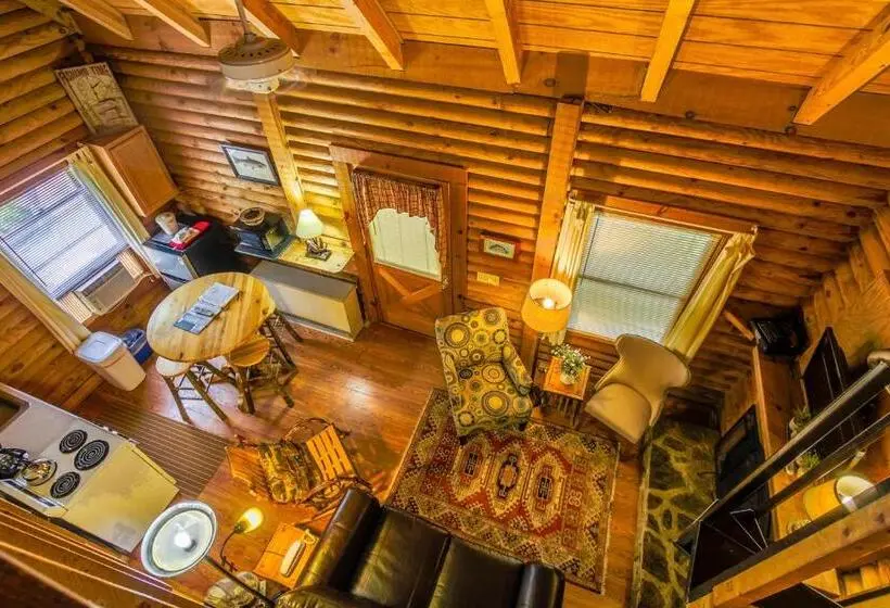 1ベッドルームハウス, Mountainaire Inn And Log Cabins