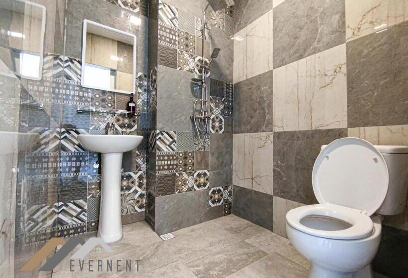 디럭스 스위트, Stirling Suites