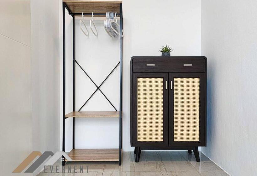 디럭스 스위트, Stirling Suites