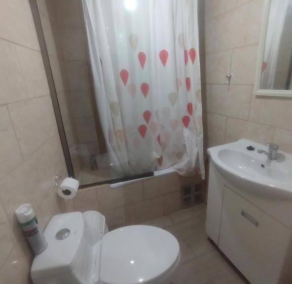 Quarto Classe Business, Hostal Estación Recreo