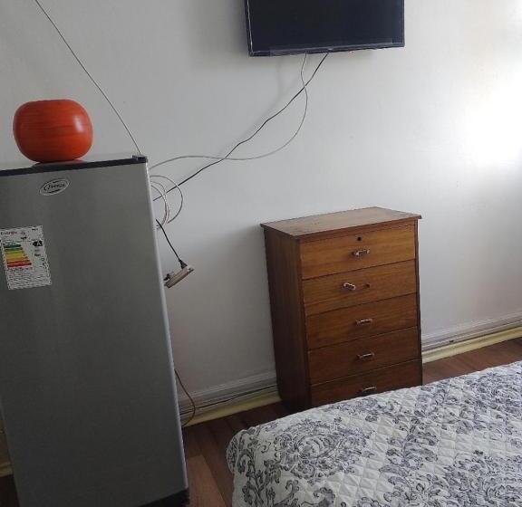 Quarto Classe Business, Hostal Estación Recreo