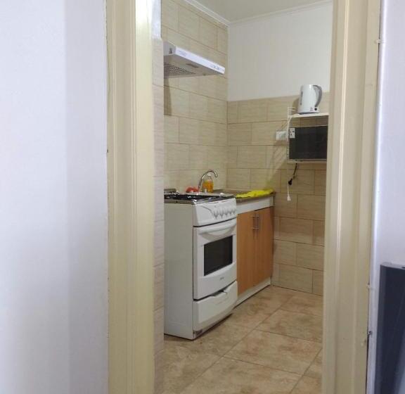 Quarto Classe Business, Hostal Estación Recreo