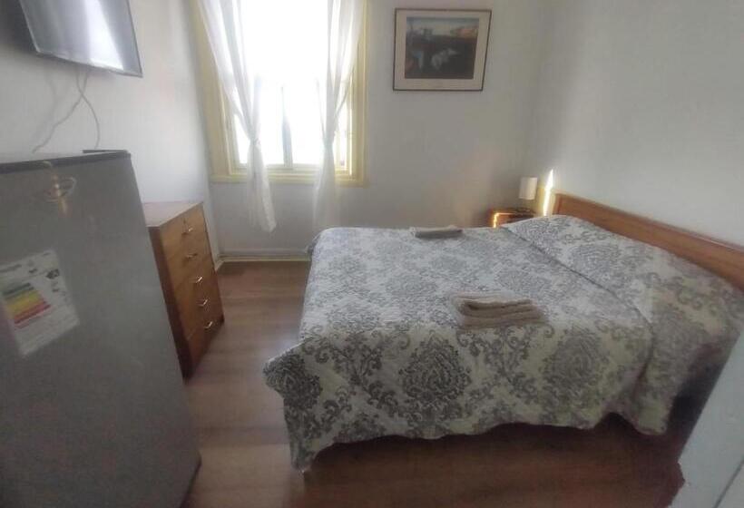 Quarto Classe Business, Hostal Estación Recreo