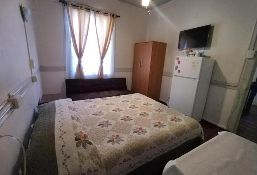 Quarto Classe Business, Hostal Estación Recreo