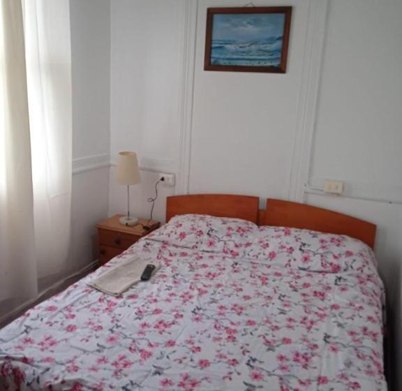 Quarto Familiar, Hostal Estación Recreo