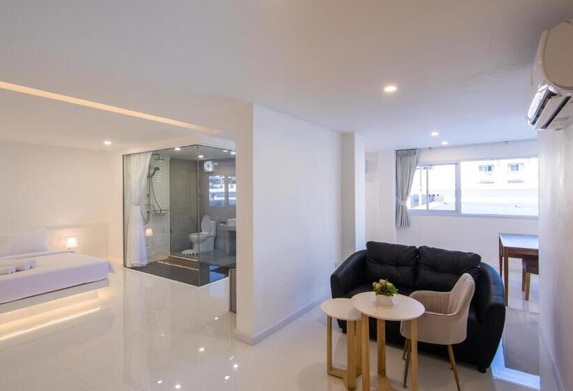 디럭스 패밀리 룸, Thewhitehotel By Charoensri   Sha Extra Plus