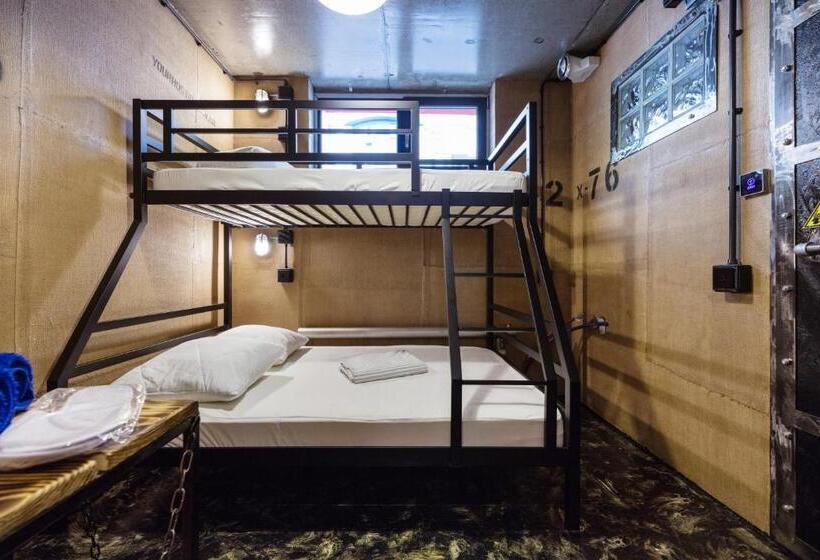 Pokój Standard Jednoosobowy, Hostel Prison