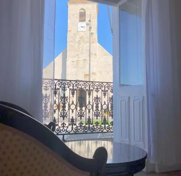 デラックスの４人部屋, Hôtel D’artiste
