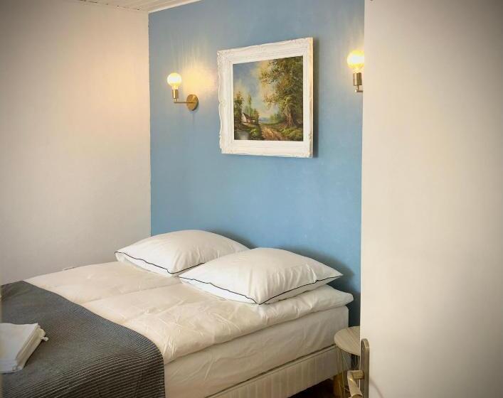 Номер Стандарт, Hôtel D’artiste