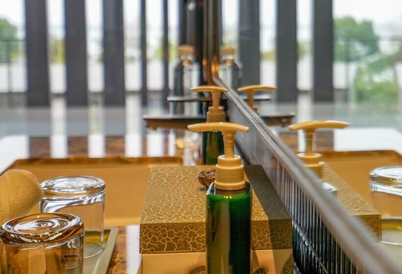 Номер Премиум Вид на Сад, Indigo Suzhou Yangcheng Lake, An Ihg