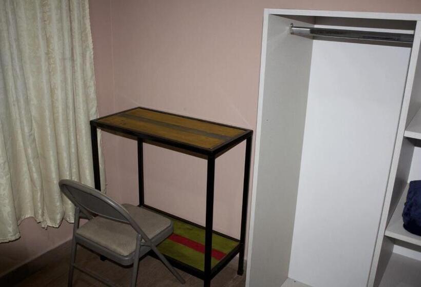 エコノミールーム, La Castella