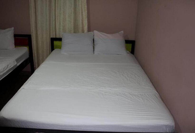 ベーシックトリプルルーム, La Castella