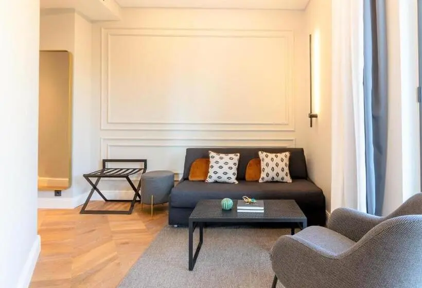 سوییت جونیور, L&h Gran Via Valencia