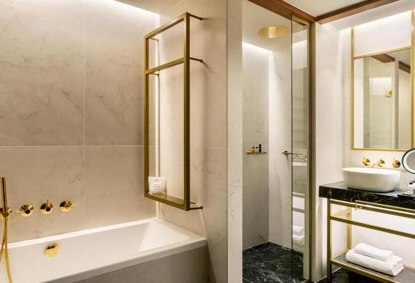Номер Superior, Radisson Collection Bilbao