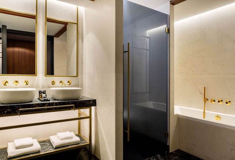 اتاق سوپریور, Radisson Collection Bilbao