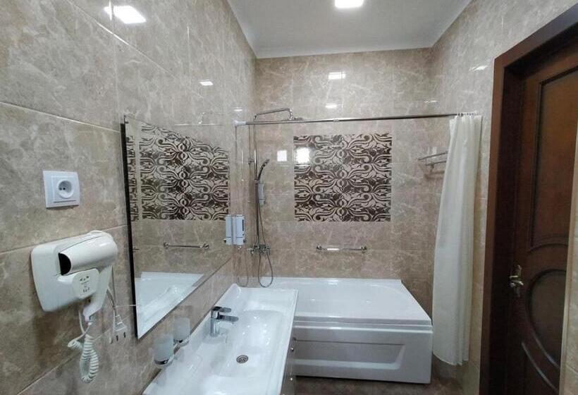 חדר סופריור עם מיטת קינג, Times