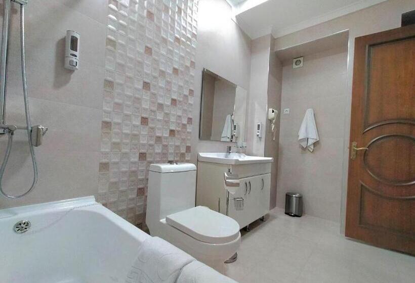 חדר סופריור עם מיטת קינג, Times