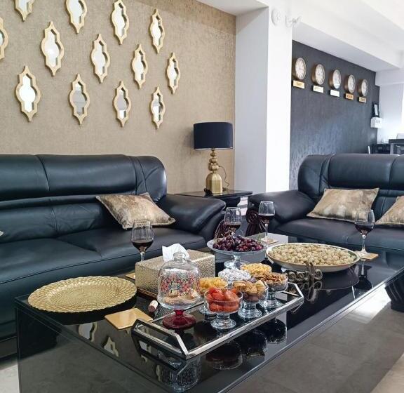 חדר סופריור עם מיטת קינג, Times