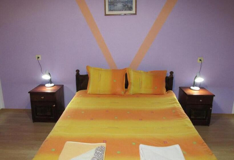 Номер Стандарт с Балконом, Pri Orehite Guesthouse