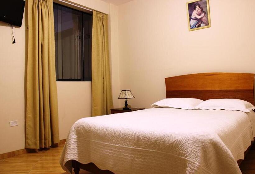 标准单人间, Conquistador