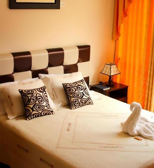 带大床的标准间, Conquistador