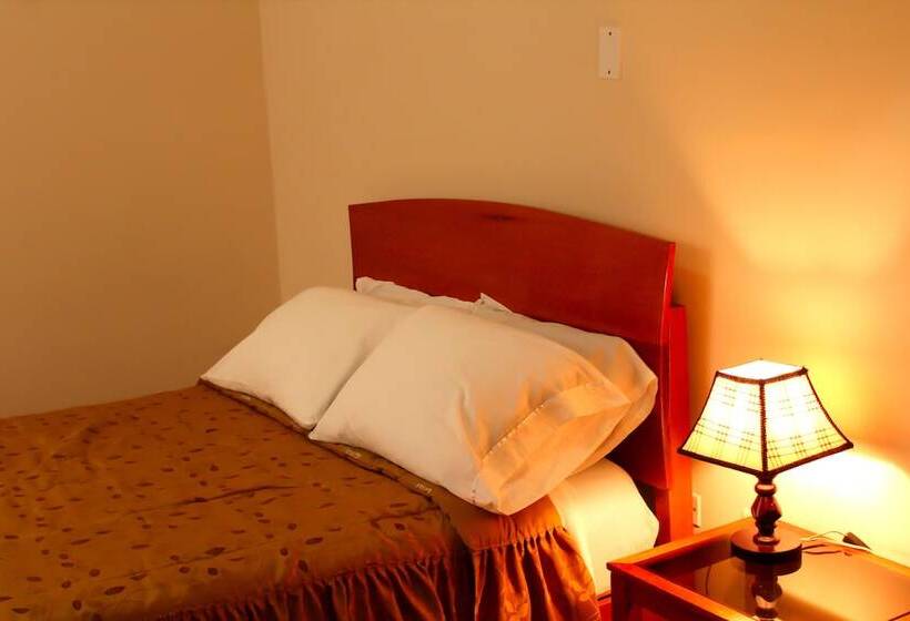 标准单人间, Conquistador