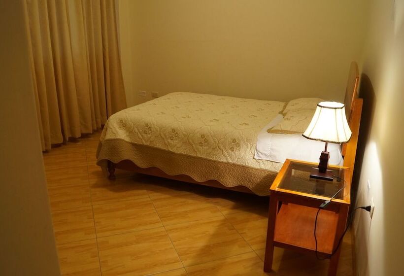 标准单人间, Conquistador