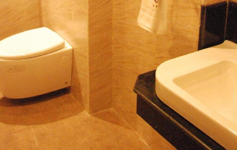 스위트, Le Emerald Residency