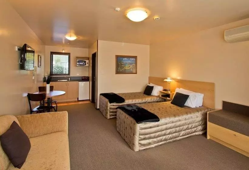 Standard-studio, Broadway Motel