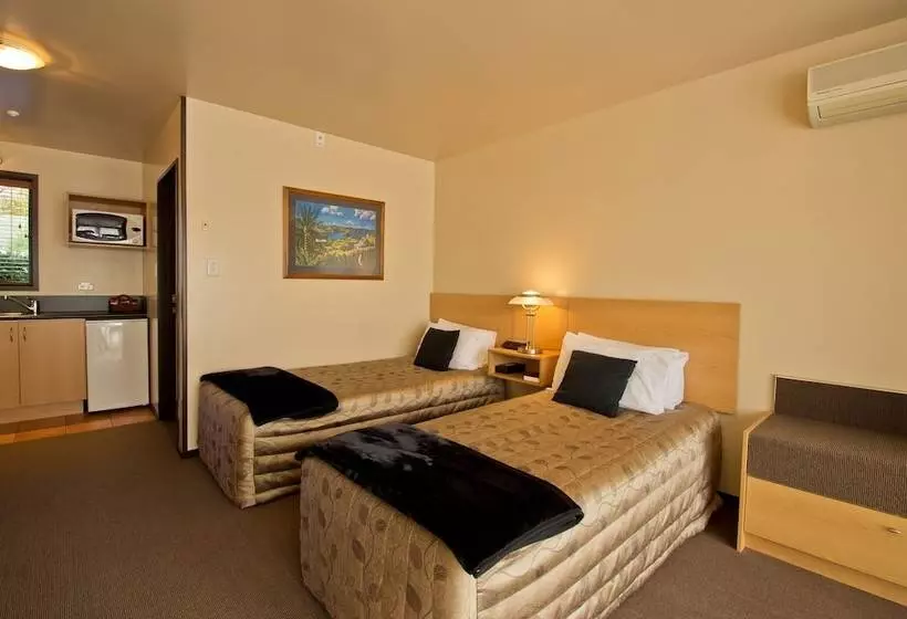 Standard-studio, Broadway Motel