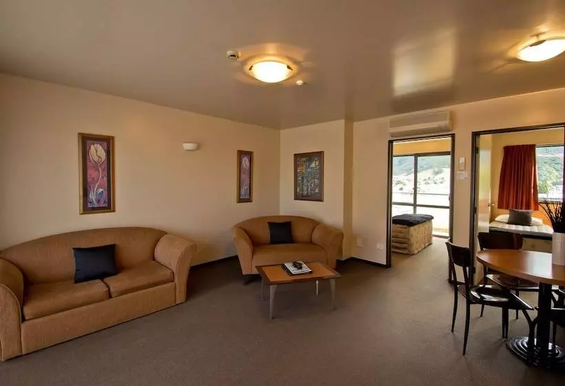 Executive-huoneisto 2 Makuuhuonetta, Broadway Motel