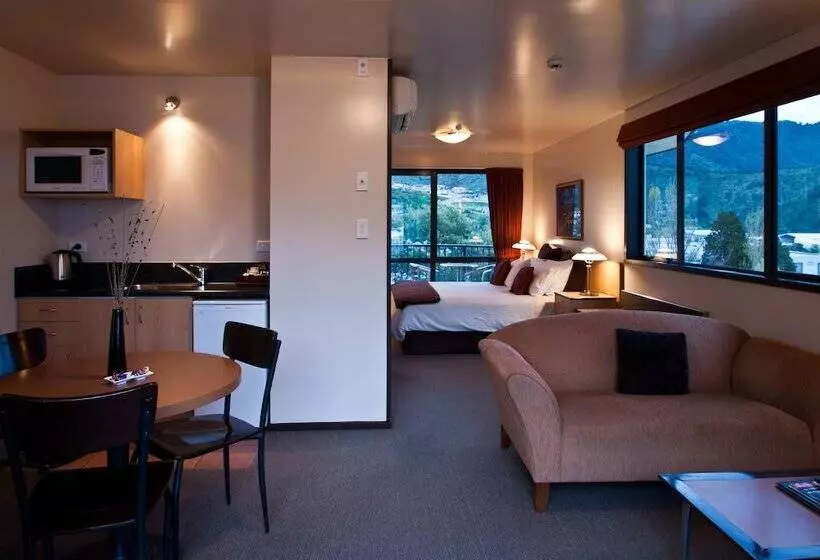 Executive-studio, Broadway Motel