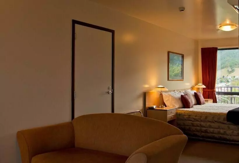 Executive-studio, Broadway Motel