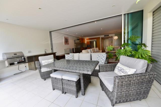 ツーベッドルーム　ヴィラ, East On Byron