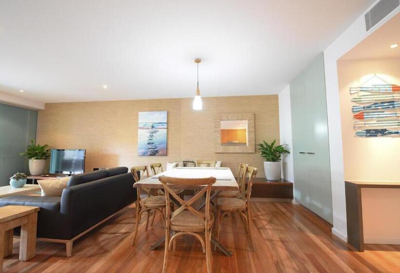 Вилла 2 Спальни, East On Byron