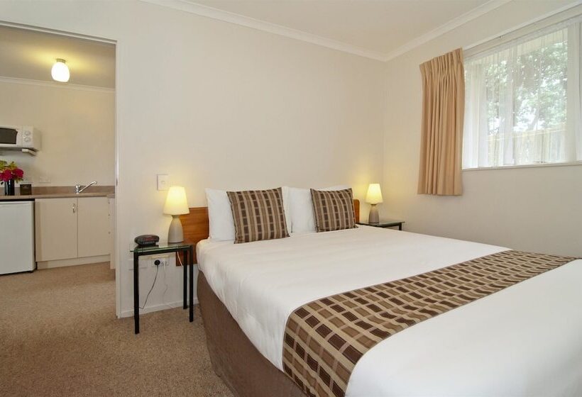 豪华工作室, Bk S Pioneer Motel