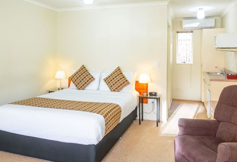 豪华工作室, Bk S Pioneer Motel